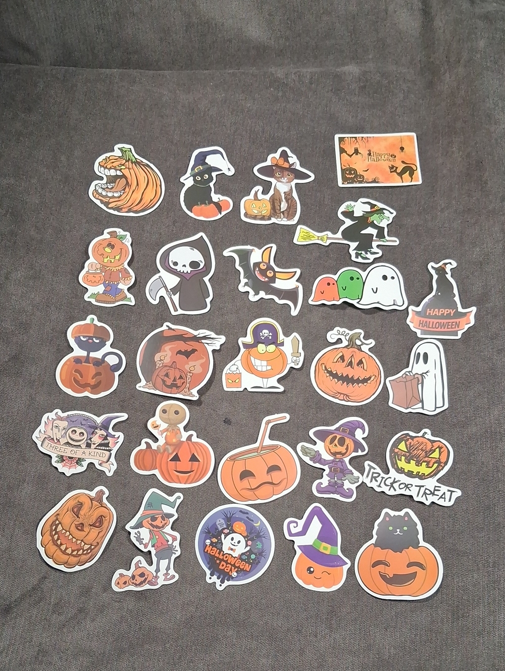2/$5 Bellśche 25 Pack Misc. Halloween Themed Stickers NEW SEALED (1C)